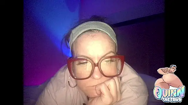 quinnmariexo online show from November 11, 4:34 am