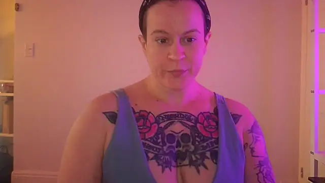 quinnmariexo online show from February 13, 10:06 pm