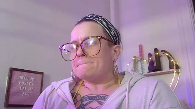 quinnmariexo online show from March 7, 4:53 am