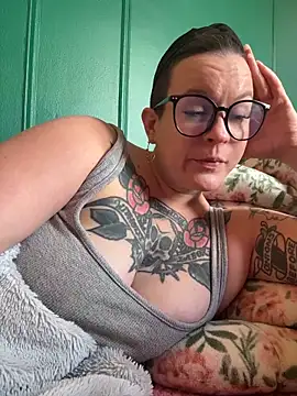 quinnmariexo online show from March 18, 5:38 pm