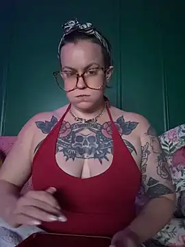 quinnmariexo online show from April 19, 1:38 am