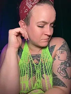 quinnmariexo online show from June 4, 2:39 am