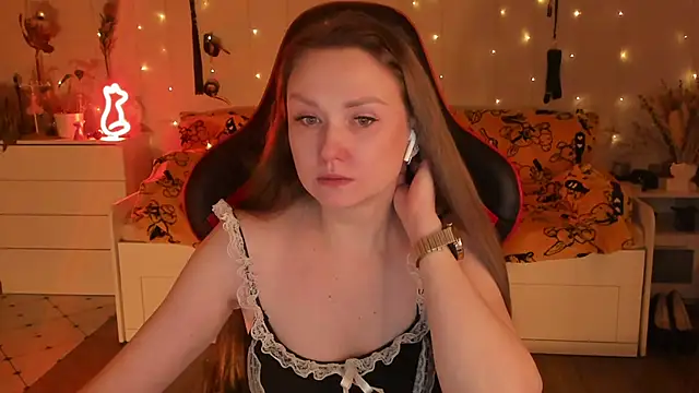 desperatehousewife   online show from November 15, 5:42 pm