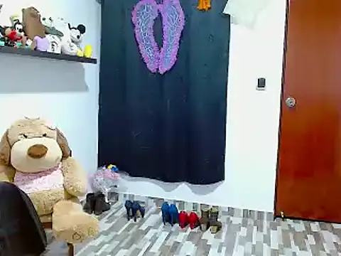 Snapshot of ella_peck chatting on January 2, 3:48 am ella peck online show from January 2, 3:48 am