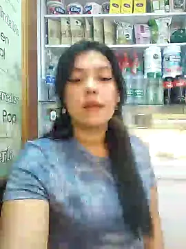 Snapshot of Sophie-hatter chatting on January 13, 2:11 pm Sophie-hatter online show from January 13, 2:11 pm