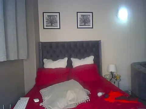 Snapshot of yummydoll97 chatting on December 17, 6:31 pm yummydoll97 online show from December 17, 6:31 pm