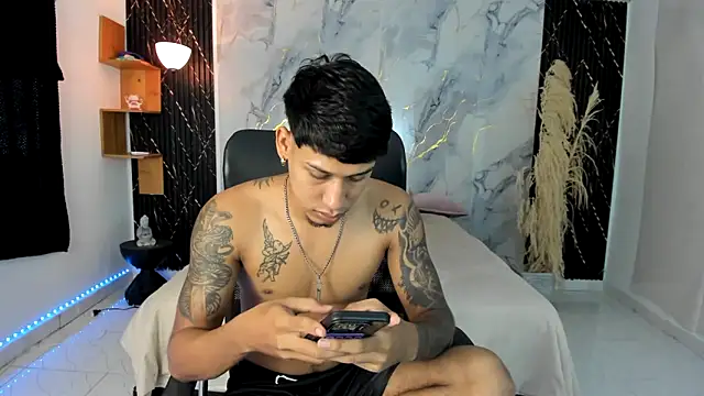 slim master12 online show from April 21, 10:01 pm