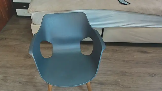 Snapshot of Raquel_jones chatting on February 9, 5:33 pm Raquel jones online show from February 9, 5:33 pm