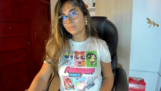 Isabellaa22 1 online show from March 25, 2:06 am