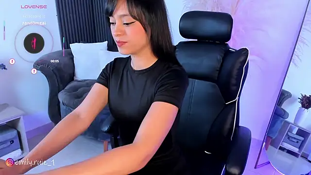 emilyruiz1 online show from January 6, 4:11 pm