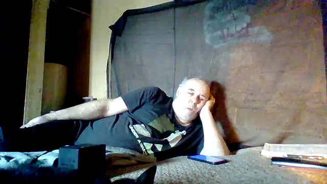 Nightshade7712 online show from October 11, 6:06 pm