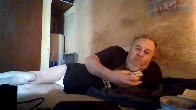 Nightshade7712 online show from March 5, 6:04 pm