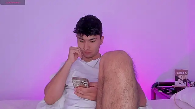 Snapshot of Valerio_James7 chatting on January 13, 10:56 pm Valerio James7 online show from January 13, 10:56 pm