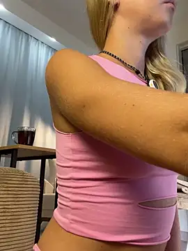 Snapshot of teasecake chatting on September 27, 1:32 am teasecake online show from September 27, 1:32 am