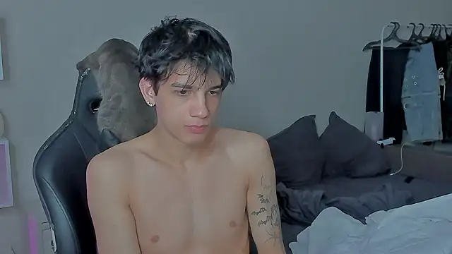 MarkBrowniii online show from December 6, 8:40 pm