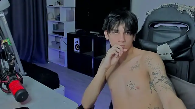 MarkBrowniii online show from September 25, 6:28 am