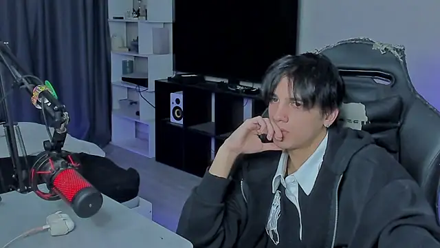 MarkBrowniii online show from October 6, 12:41 am