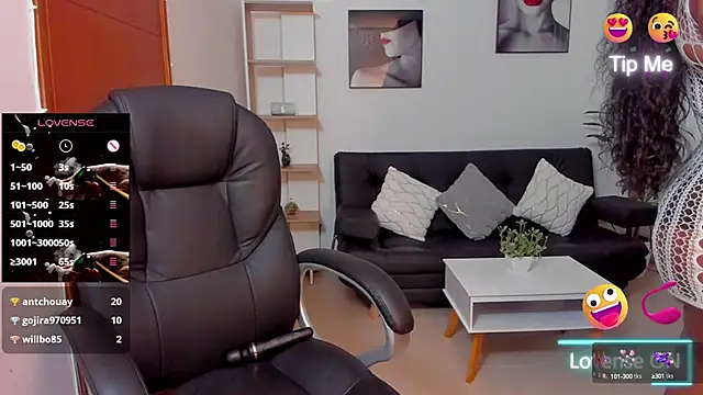 Snapshot of Alison_Lemos chatting on January 18, 7:37 pm Alison Lemos online show from January 18, 7:37 pm