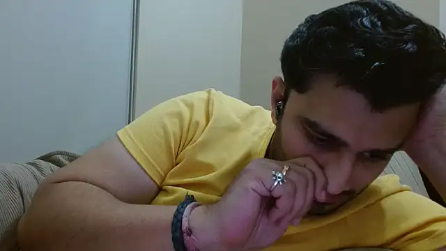 robintoit online show from November 22, 5:01 pm