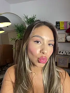  laura 02 online show from March 16, 9:47 pm