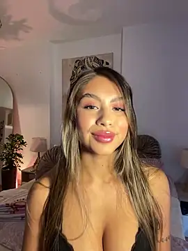  laura 02 online show from March 20, 1:59 pm