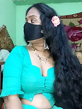 Idhika Paul online show from February 22, 8:20 pm