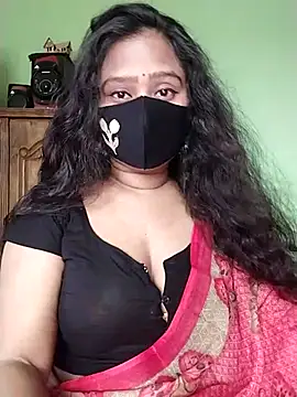 Idhika Paul online show from March 14, 8:10 am