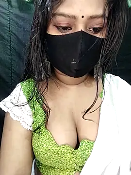 Idhika Paul online show from November 18, 3:45 am