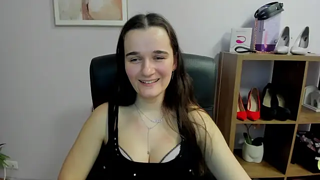 Snapshot of KateDelight chatting on February 1, 8:18 pm KateDelight online show from February 1, 8:18 pm