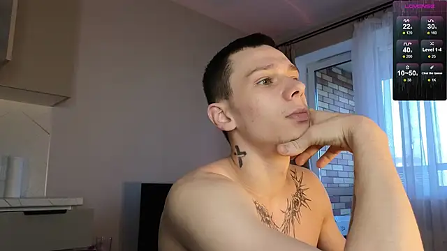 Snapshot of R1mmo__ chatting on October 7, 5:59 am R1mmo online show from October 7, 5:59 am