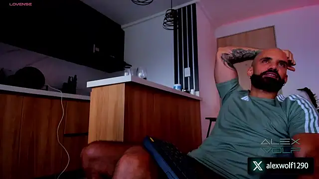 alex wolf  online show from March 26, 10:37 pm