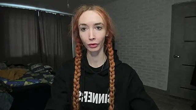 Roxy Silver online show from February 26, 1:53 am