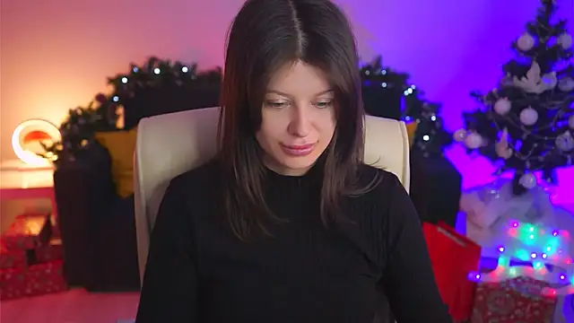 Snapshot of NicoleMun chatting on December 8, 4:25 am NicoleMun online show from December 8, 4:25 am