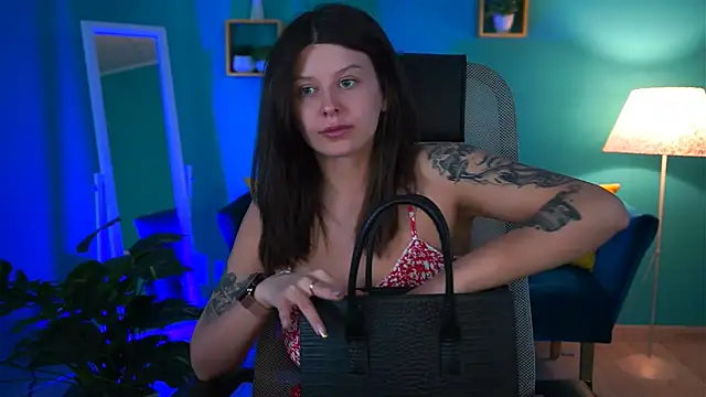 Snapshot of NicoleMun chatting on February 18, 12:17 pm NicoleMun online show from February 18, 12:17 pm