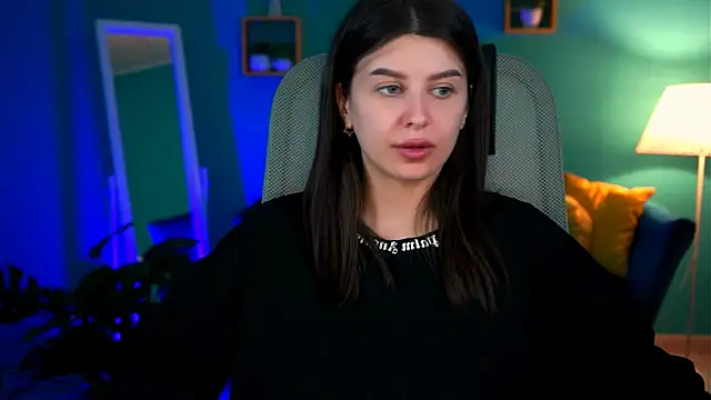 Snapshot of NicoleMun chatting on February 19, 6:32 pm NicoleMun online show from February 19, 6:32 pm