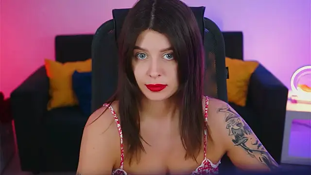 NicoleMun online show from February 22, 8:50 am