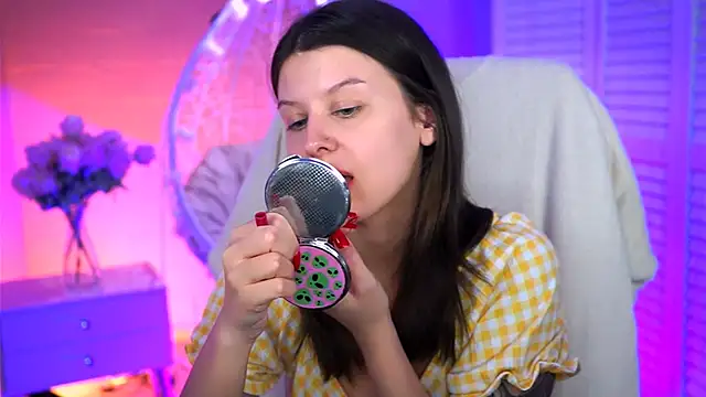 Snapshot of NicoleMun chatting on March 13, 12:46 pm NicoleMun online show from March 13, 12:46 pm