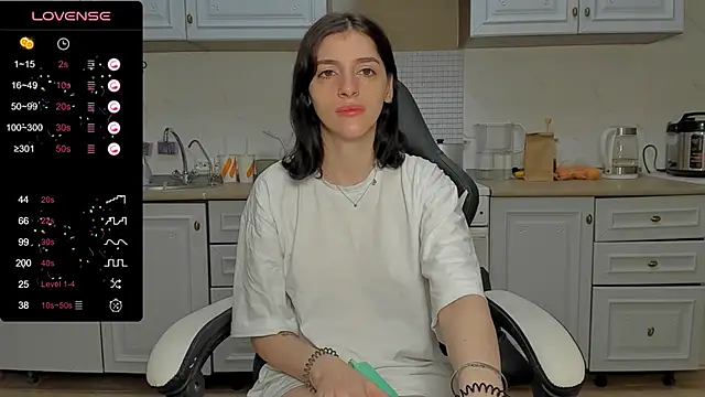 Snapshot of broosnica1 chatting on December 30, 4:53 am broosnica1 online show from December 30, 4:53 am