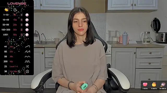 Snapshot of broosnica1 chatting on February 7, 1:43 pm broosnica1 online show from February 7, 1:43 pm