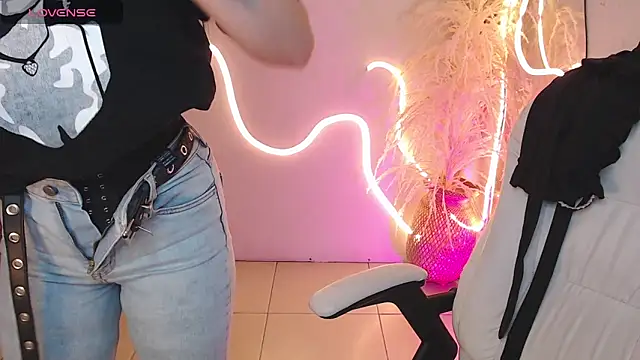 Snapshot of ViolettaHotLatin_ chatting on September 10, 12:38 pm ViolettaHotLatin online show from September 10, 12:38 pm