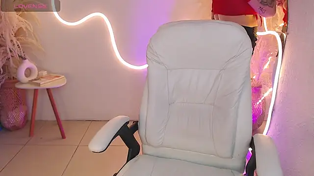 Snapshot of ViolettaHotLatin_ chatting on September 20, 12:39 pm ViolettaHotLatin online show from September 20, 12:39 pm