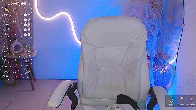 Snapshot of ViolettaHotLatin_ chatting on November 6, 12:39 pm ViolettaHotLatin online show from November 6, 12:39 pm