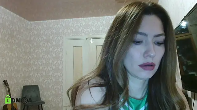 alicia spicy online show from December 5, 3:59 am