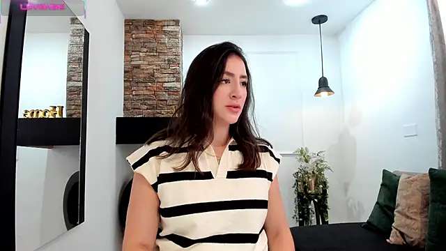 Snapshot of _AlejaCruz_ chatting on September 14, 5:23 pm AlejaCruz online show from September 14, 5:23 pm