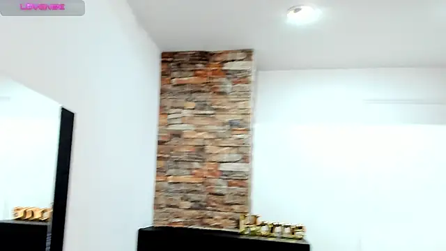 Snapshot of _AlejaCruz_ chatting on November 11, 7:25 pm AlejaCruz online show from November 11, 7:25 pm