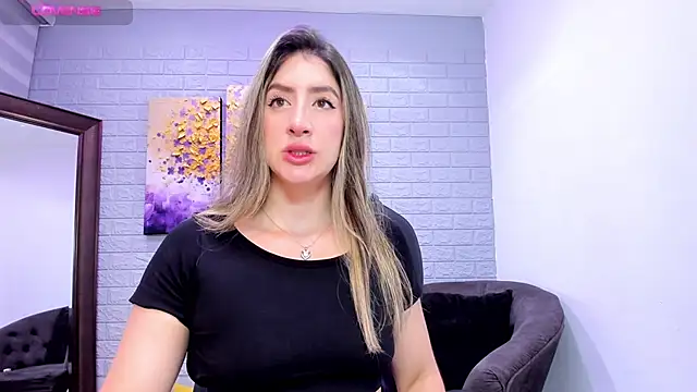  AlejaCruz  online show from April 19, 12:15 pm