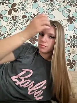 adel secret online show from September 11, 8:03 am