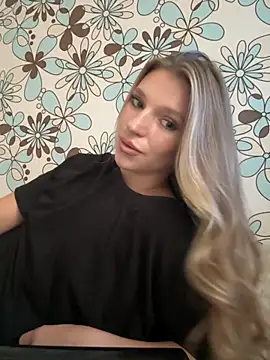 adel secret online show from September 17, 11:45 am