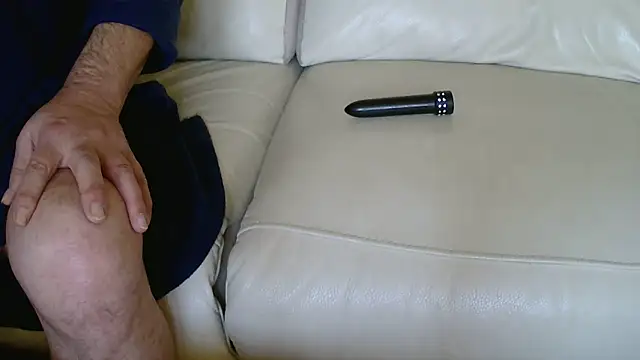 claudemichel online show from October 14, 3:02 pm