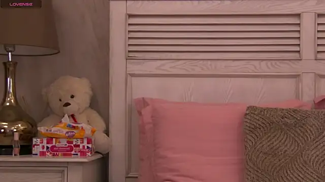 GinaMence online show from February 16, 7:27 pm